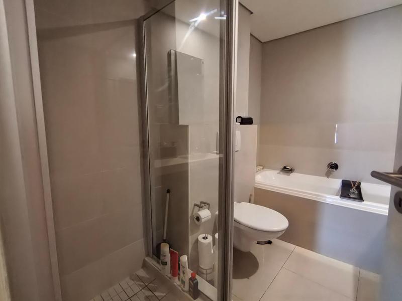 To Let 2 Bedroom Property for Rent in Green Point Upper Western Cape
